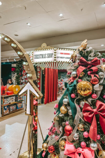 London Department store Christmas Selfridges shop