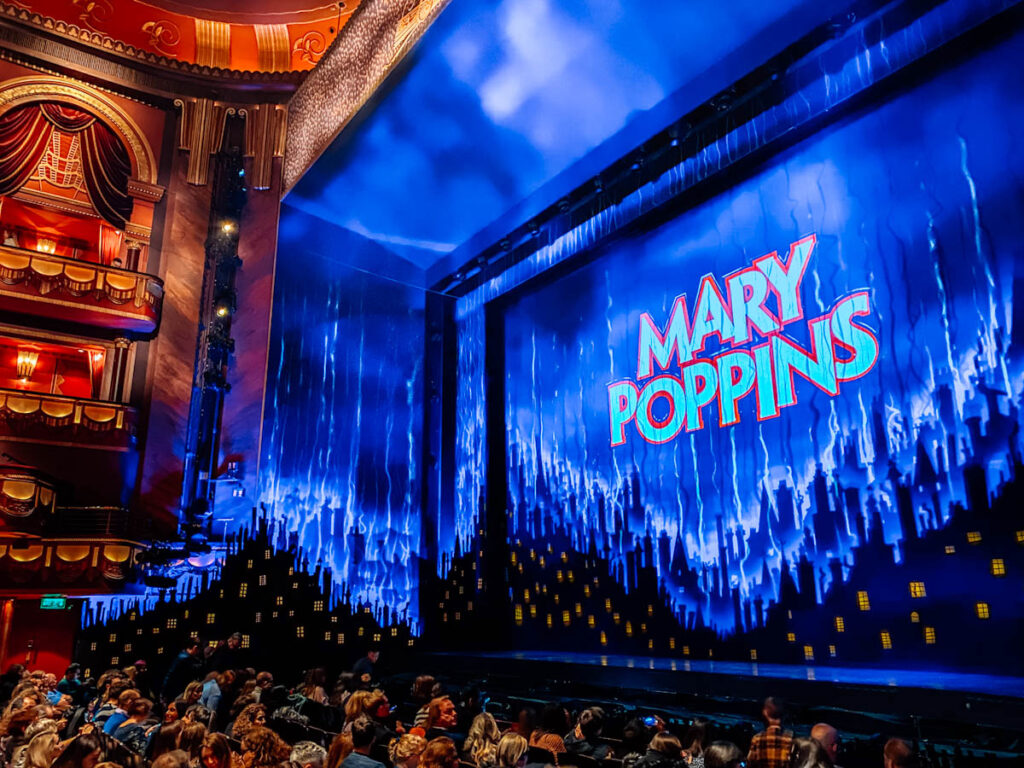 Mary Poppins Theatre show London
